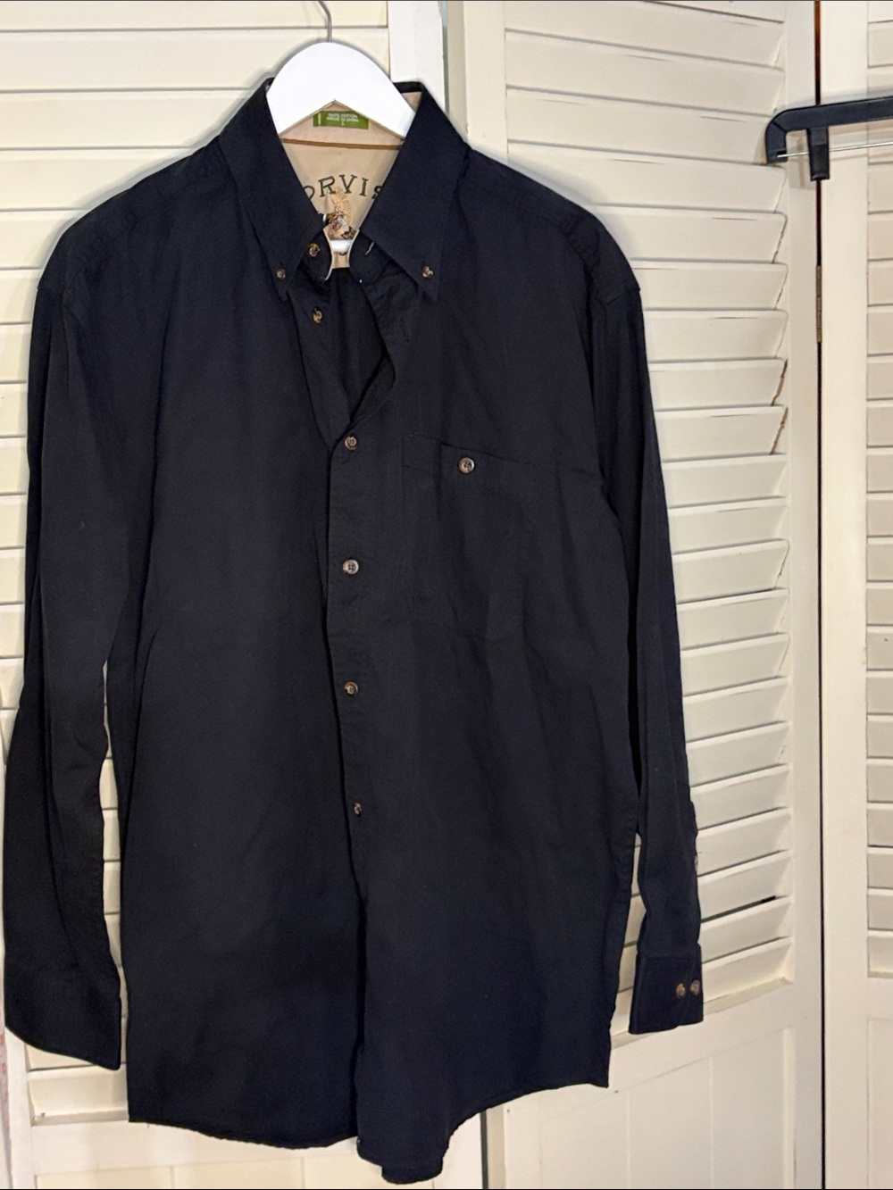 Orvis Men's Button-Down Shirt in Black